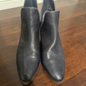 Free People Charm Double V Black Soft Leather Ankle Boots Size 39/8.5